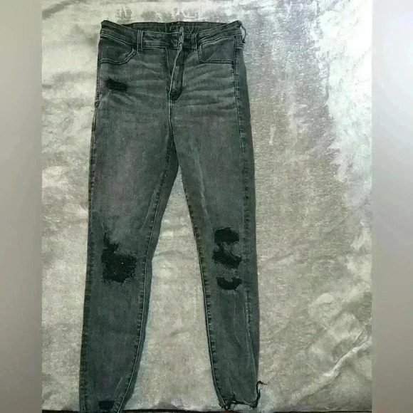 AMERICAN EAGLE next level stretch size 8 regular - black ripped high rise - Picture 1 of 5